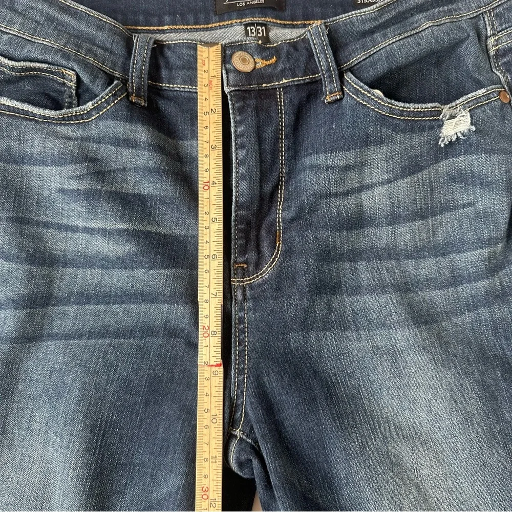 Judy Blue Distressed Straight Jeans Medium Wash Womens Size 13/31 - Picture 7 of 11